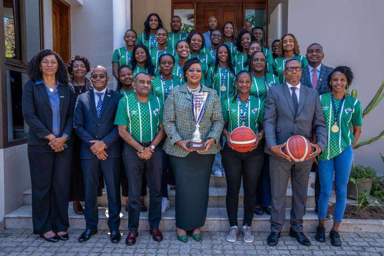 Primeira-Dama premia equipa feminina do Ferroviário de Maputo
